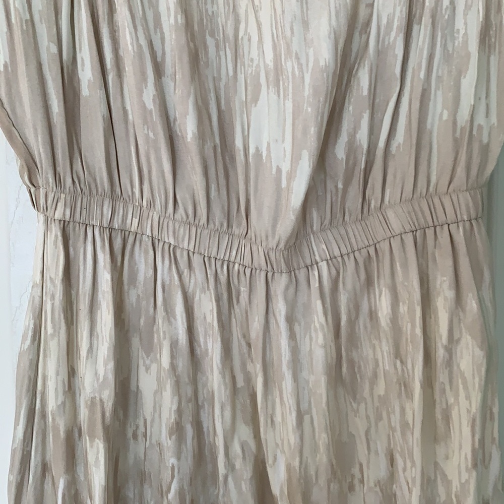 Beautiful flowy Express M dress - Picture 3 of 5